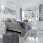 Zohra Sea View *